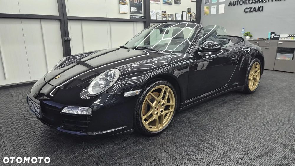Porsche 911 Carrera 4 PDK - 13
