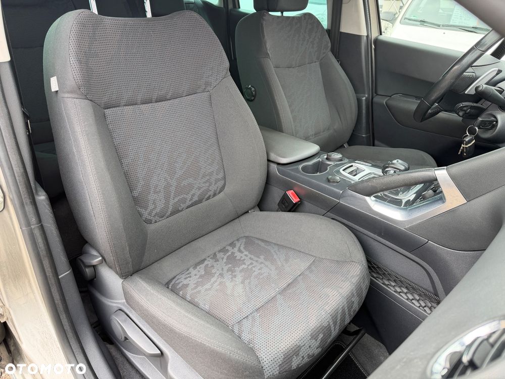 Peugeot 3008 HDi 160 Automatik Active - 21