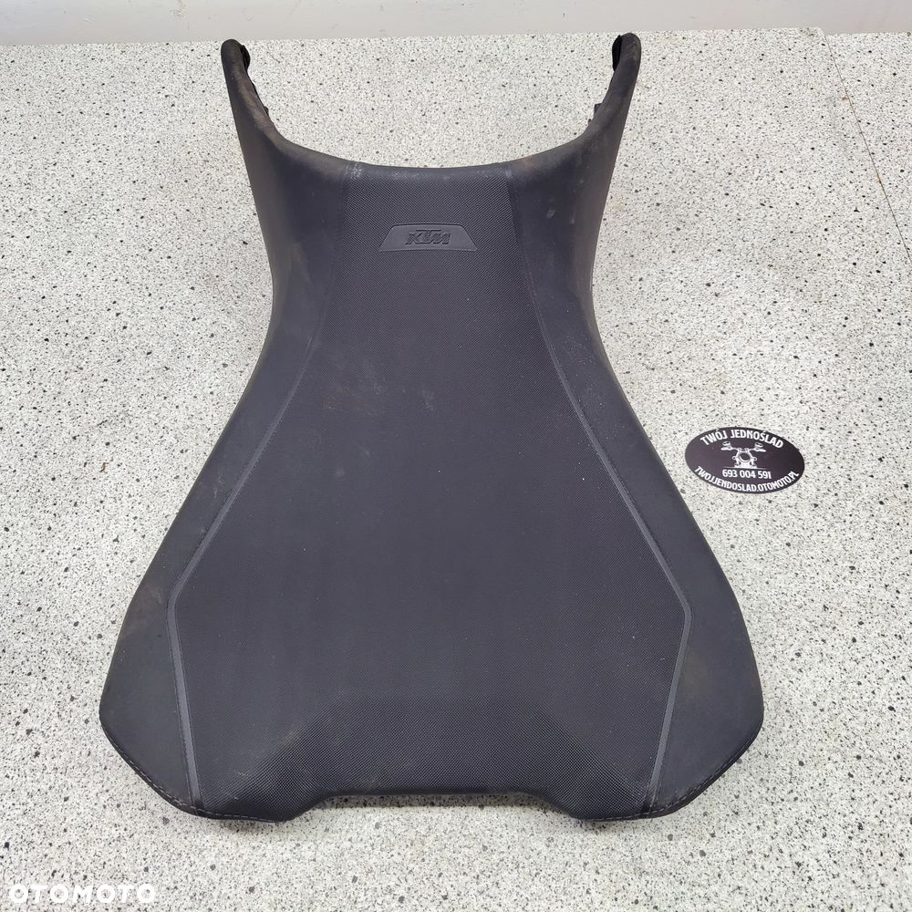 Kanapa, fotel przód, siedzenie kierowcy KTM 1290 Super Duke GT - 1