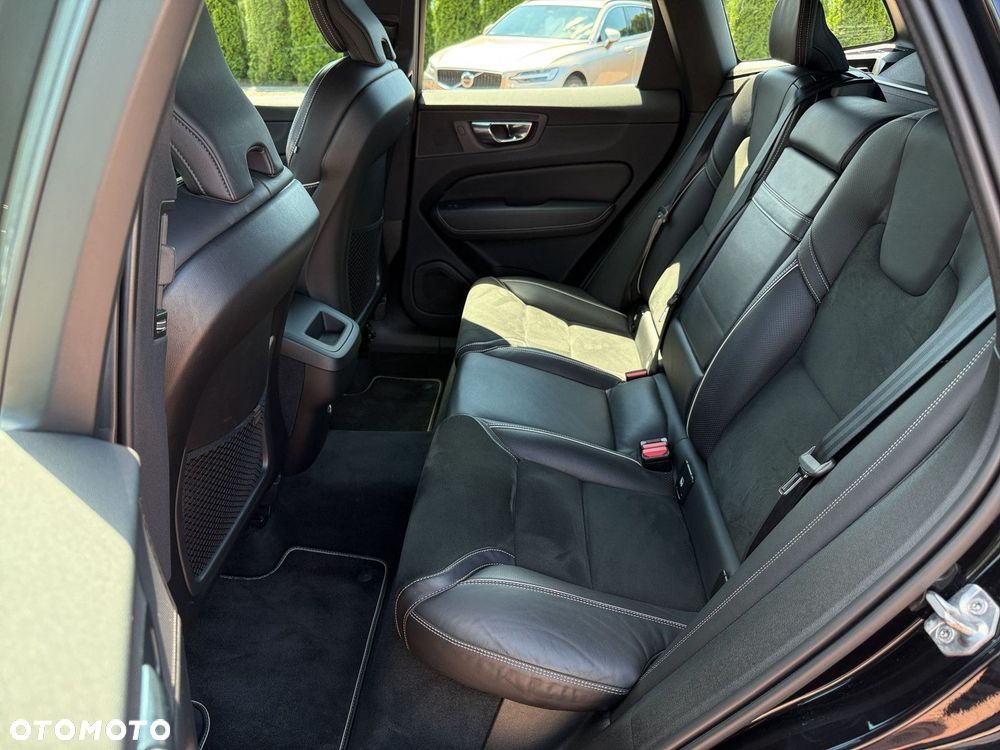 Volvo XC 60 D4 SCR R-Design - 17