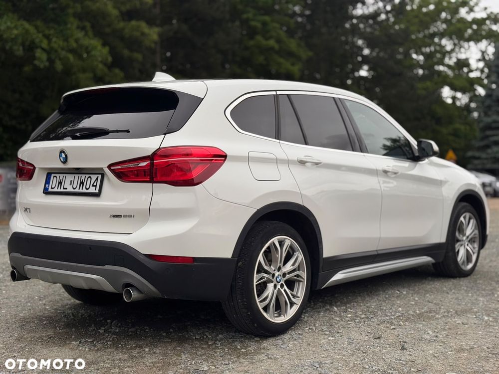 BMW X1 xDrive25i GPF Advantage - 11