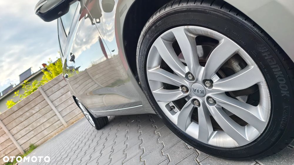 Kia Carens 1.6 GDI ISG Vision - 17