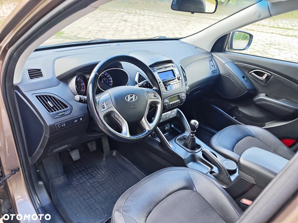 Hyundai Tucson blue 1.7 CRDi 2WD Style - 33