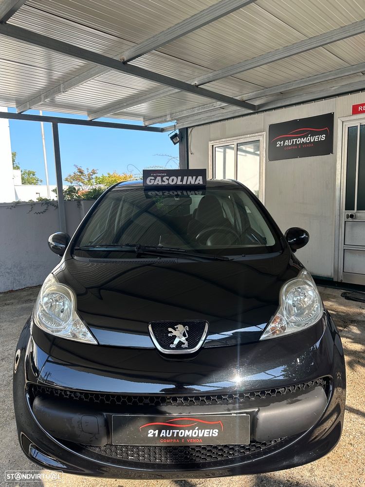 Peugeot 107 1.0 Trendy - 2