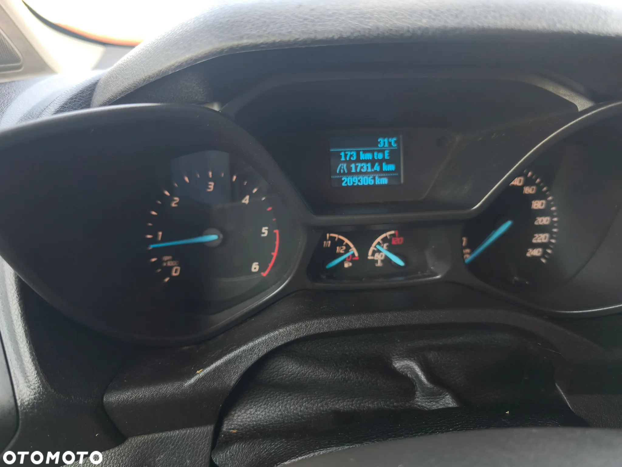 Ford Transit Connect - 11