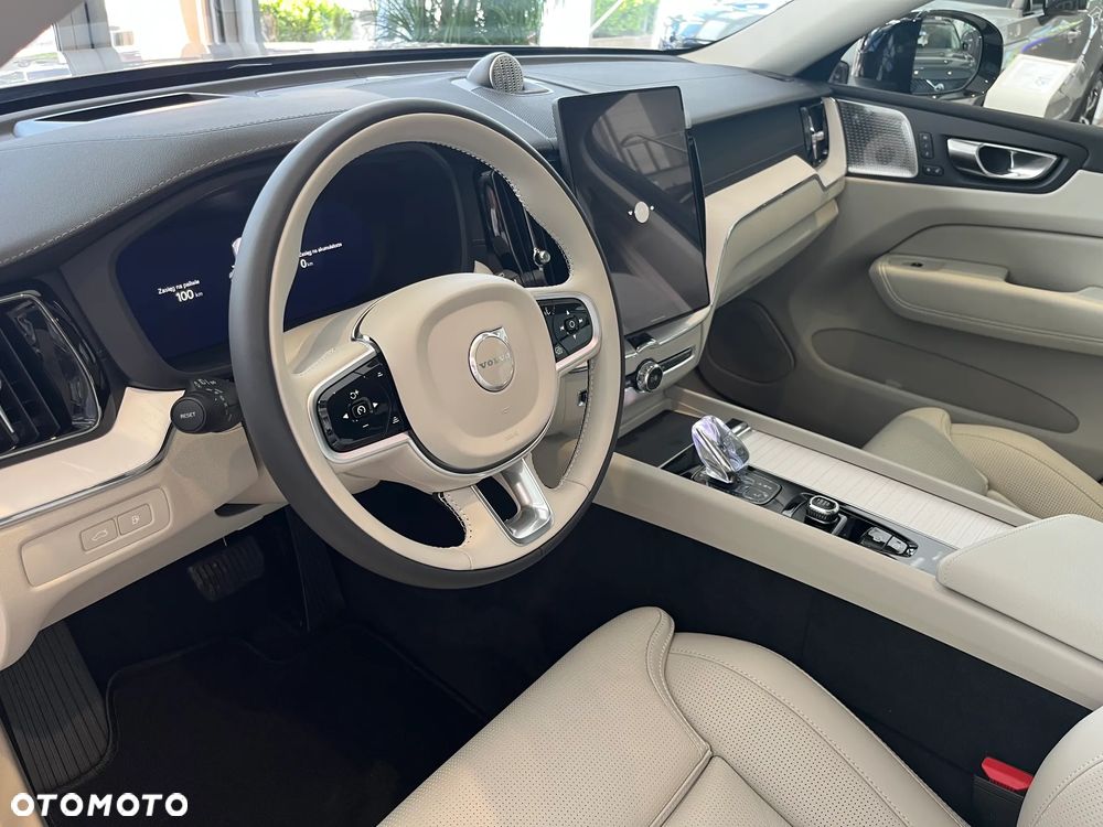 Volvo XC 60 T6 Plug-In Hybrid AWD Ultra Dark - 11