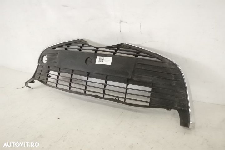 Grila Centrala Radiator Originala In Stare Buna Toyota  Yaris  XP130 [ - 3