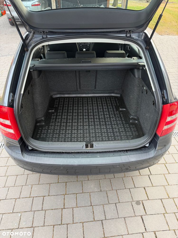 Skoda Octavia 2.0 TDI Ambiente - 11