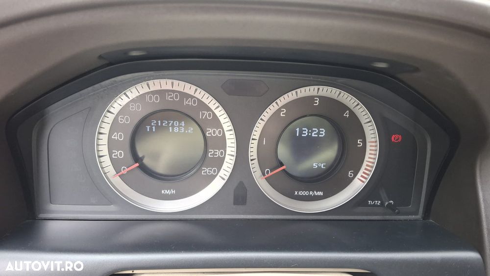 Volvo XC 60 D5 AWD Aut. - 6