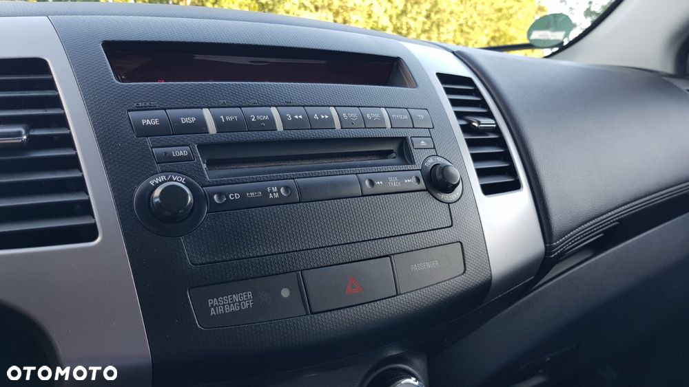 Mitsubishi Outlander 2.0 2WD Invite - 24