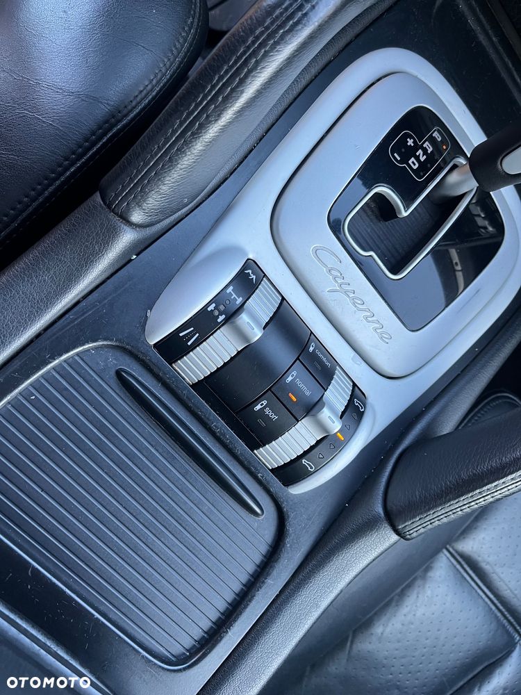 Porsche Cayenne S Tiptronic - 22