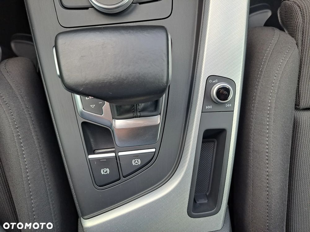 Audi A4 Limousine 1.4 TFSI Sport S tronic - 27
