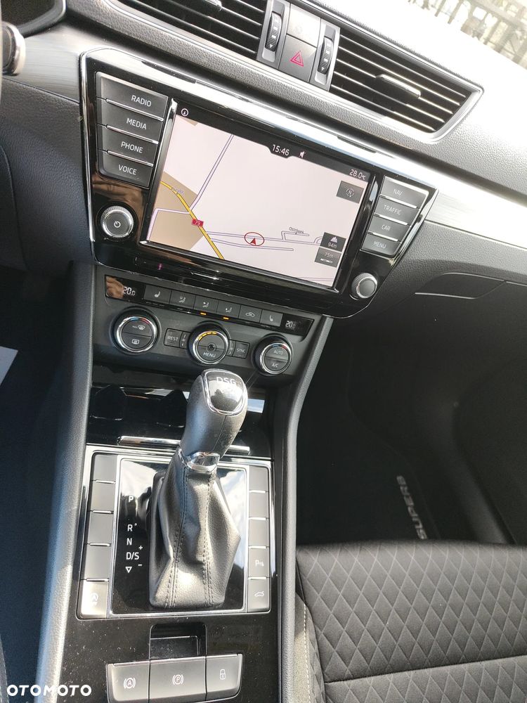 Skoda Superb 1.8 TSI DSG Style - 12