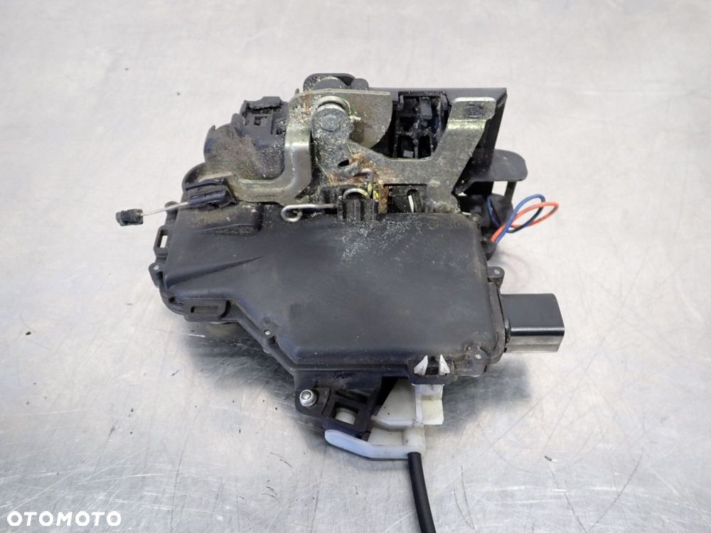 ZAMEK LEWY TYŁ DRZWI VOLKSWAGEN BORA - 4