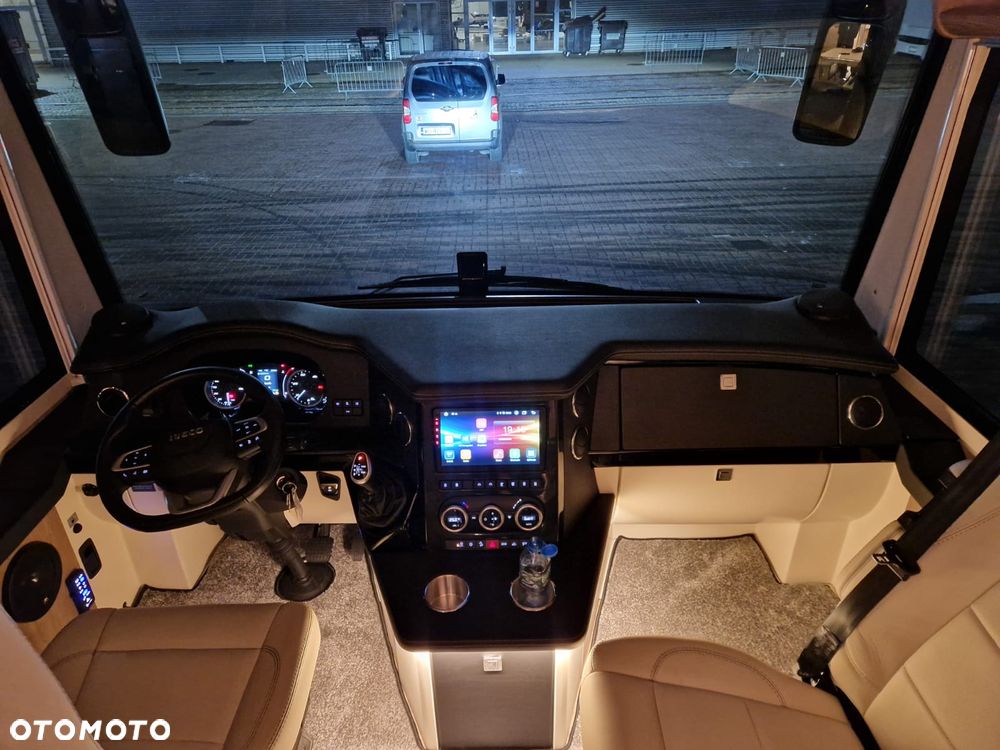 Morelo PALACE 85L - IVECO 70C21 - 7