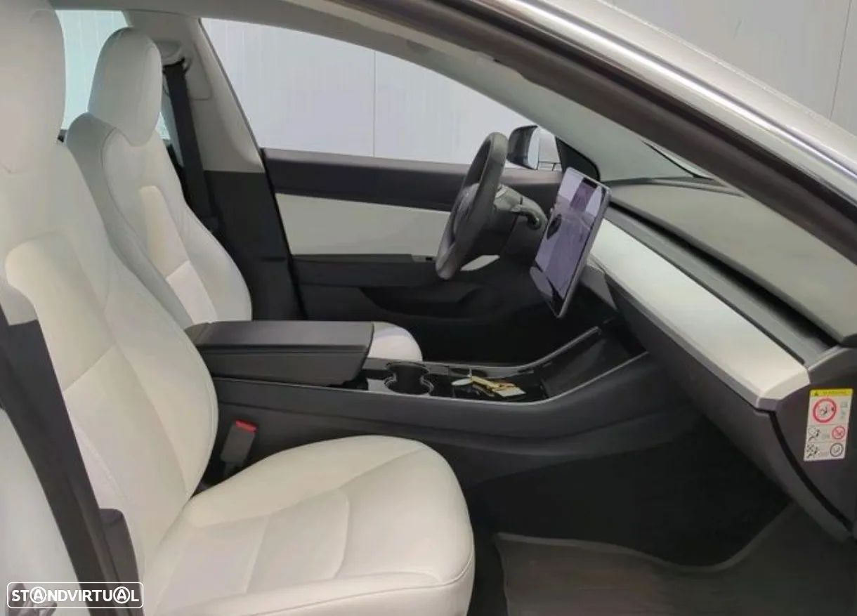 Tesla Model 3 Standard Range Plus RWD - 1