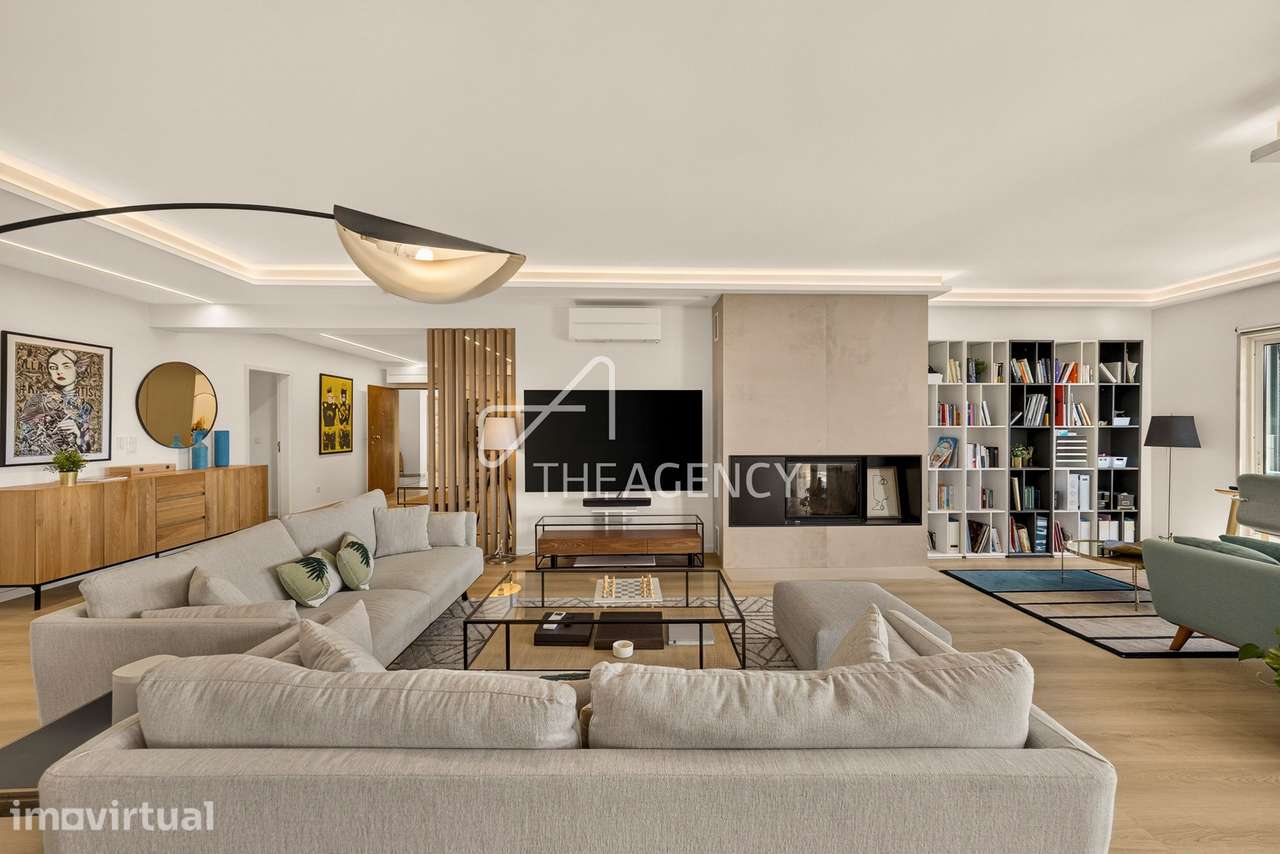 Penthouse T5 no Centro do Estoril. Terraço privado com vistas de 180° - Grande imagem: 3/44