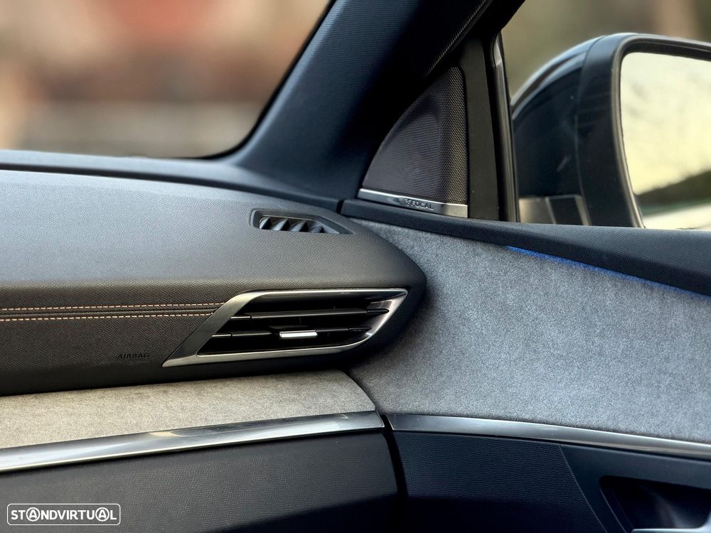 Peugeot 3008 1.6 Hybrid4 GT Pack e-EAT8 - 44