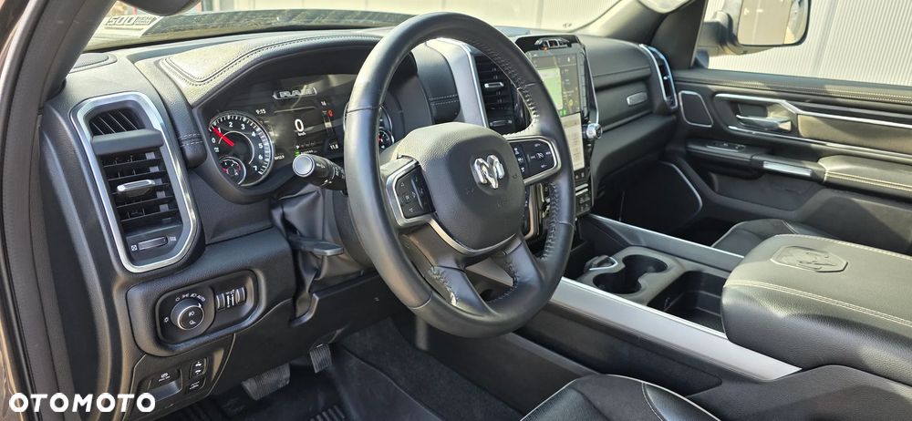 RAM 1500 5.7 Crew Cab Shortbed Laramie Black - 15