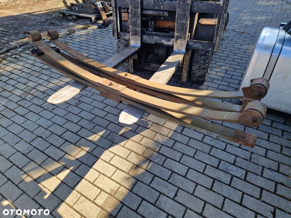 Resor Tył Tylny Iveco Eurocargo 2 Pióra Piórowy Spring Tector - 1