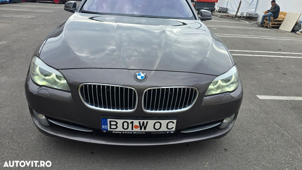 BMW Seria 5 525d xDrive AT - 3