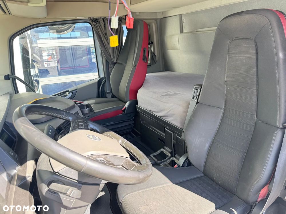Volvo FH 500 6x4 Bordmatik Os Podwiesza z Niemiec - 7