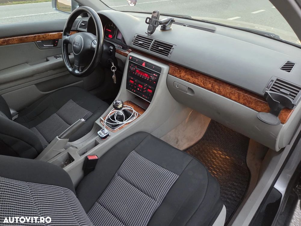 Audi A4 1.9 TDI Avant - 10