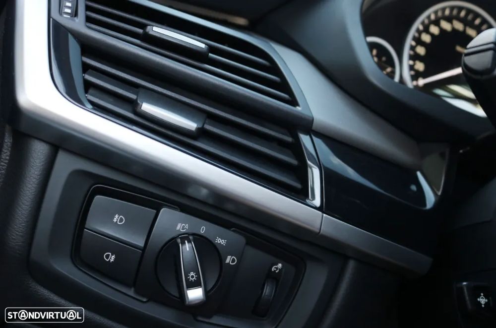 BMW X5 30 d xDrive Pack M - 13