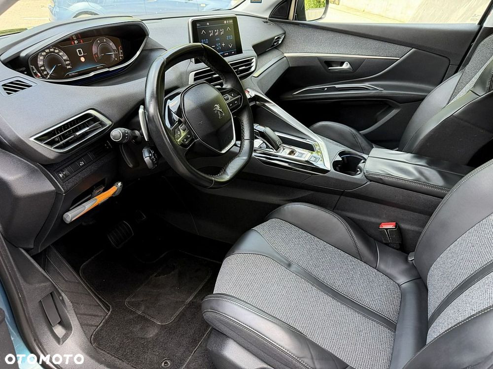 Peugeot 5008 - 9