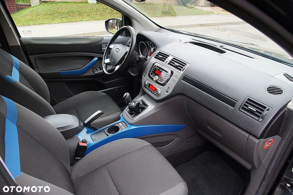 Ford Kuga 2.0 TDCi 2x4 Titanium - 16