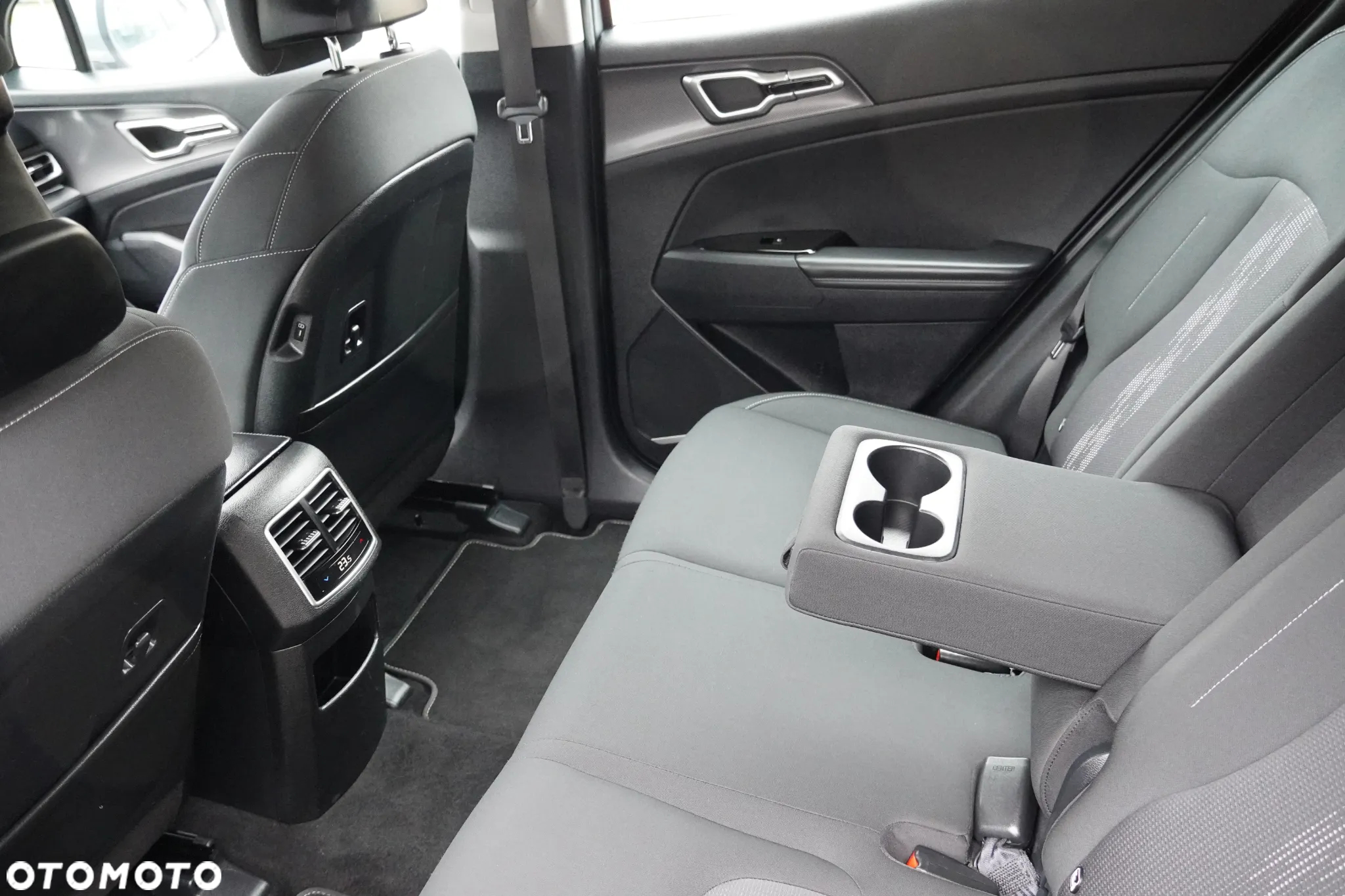 Kia Sportage 1.6 T-GDI PHEV Business Line 4WD - 22