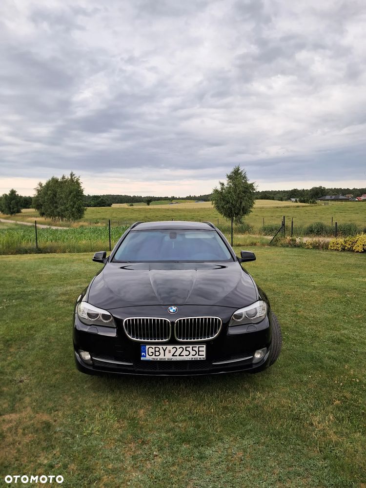 BMW Seria 5 520d xDrive - 1