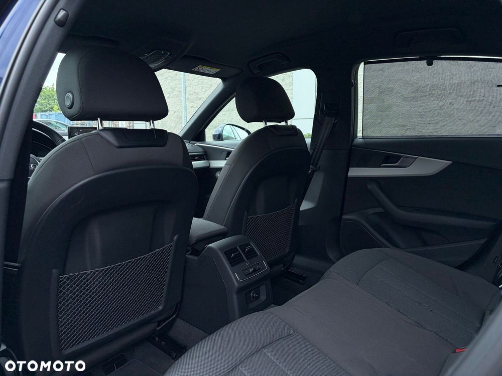 Audi A4 Limousine - 23