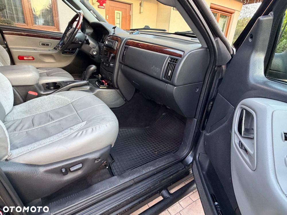 Jeep Grand Cherokee - 11
