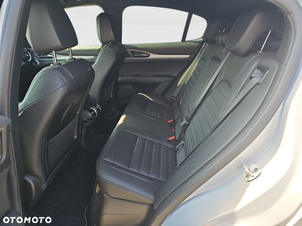 Alfa Romeo Stelvio 2.0 Turbo Veloce Q4 - 31