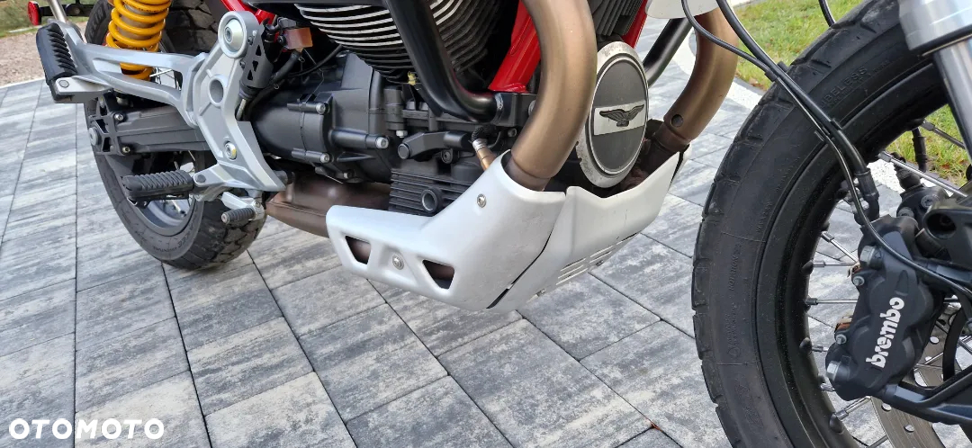 Moto Guzzi V85 - 20