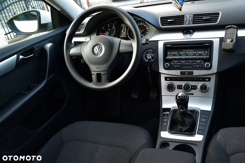 Volkswagen Passat 2.0 TDI Comfortline - 15