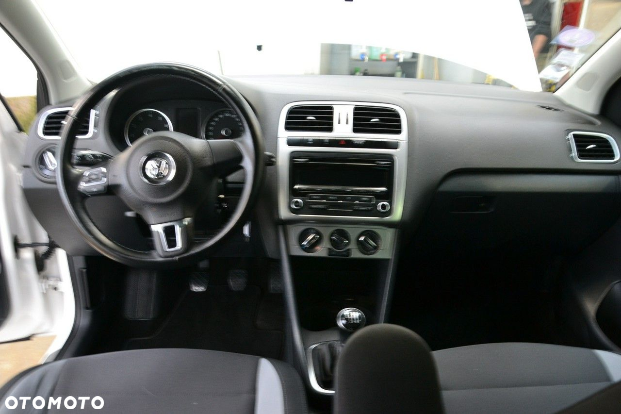 Volkswagen Polo - 13