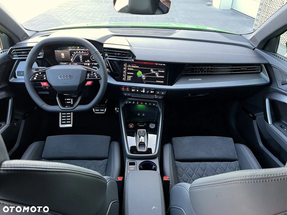 Audi RS3 Limousine - 13