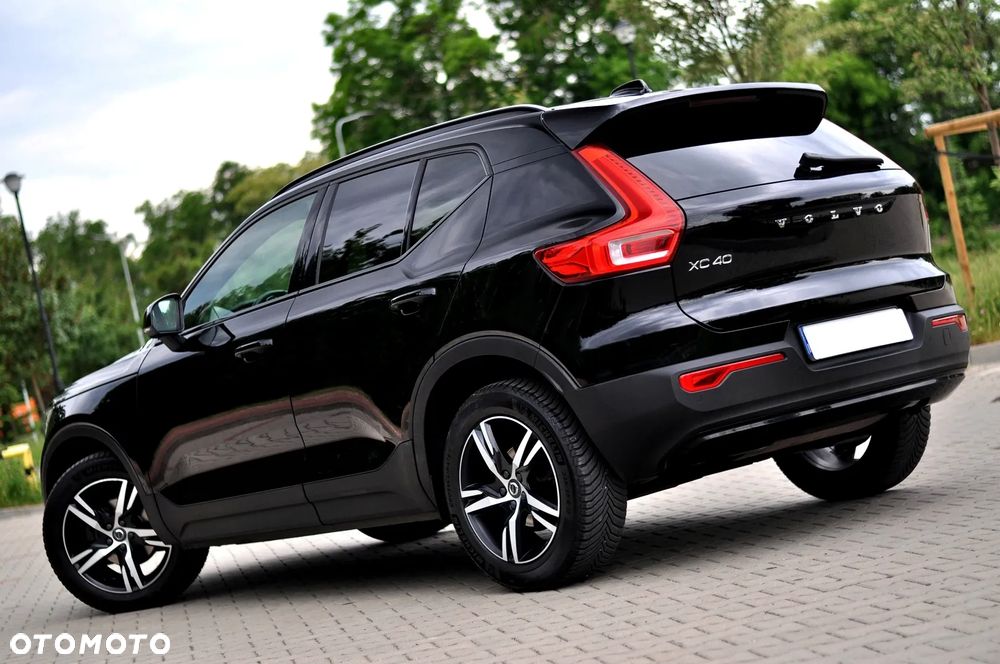 Volvo XC 40 T3 R-Design - 8