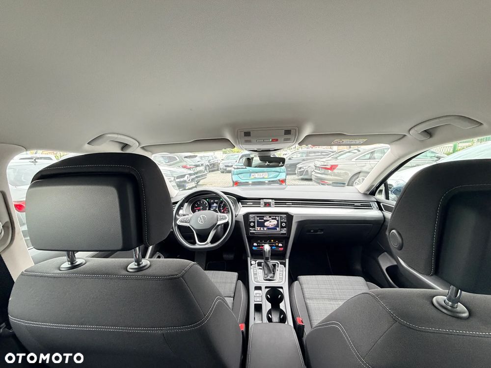 Volkswagen Passat - 18
