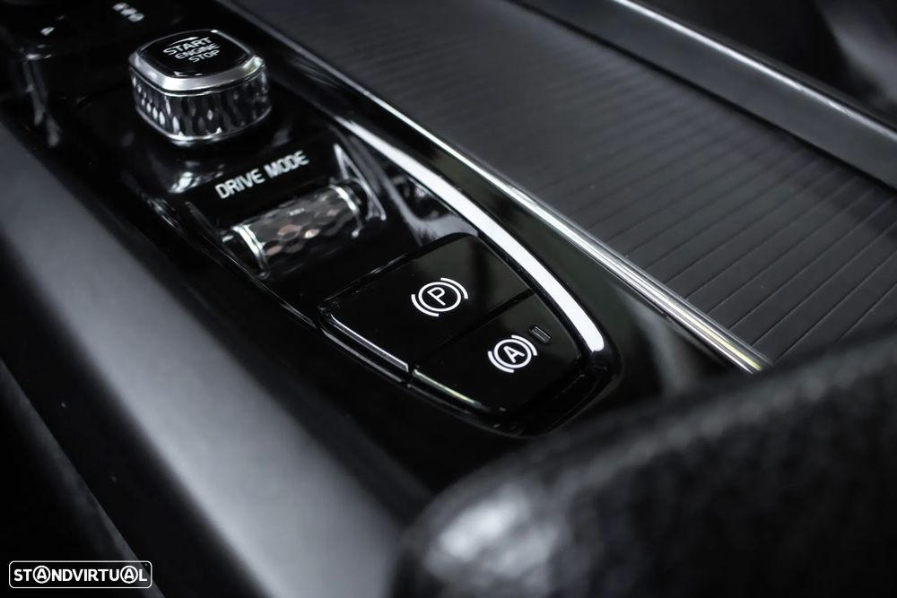 Volvo XC 60 T8 Twin Engine AWD Geartronic Inscription - 18