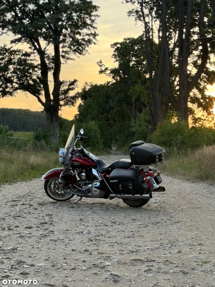 Harley-Davidson Touring Road King - 11