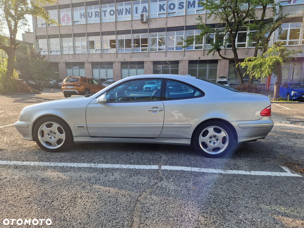Mercedes-Benz CLK - 8
