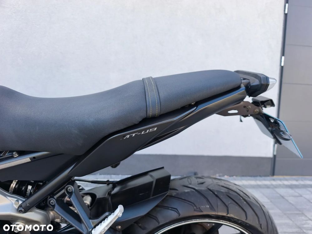 Yamaha MT - 28