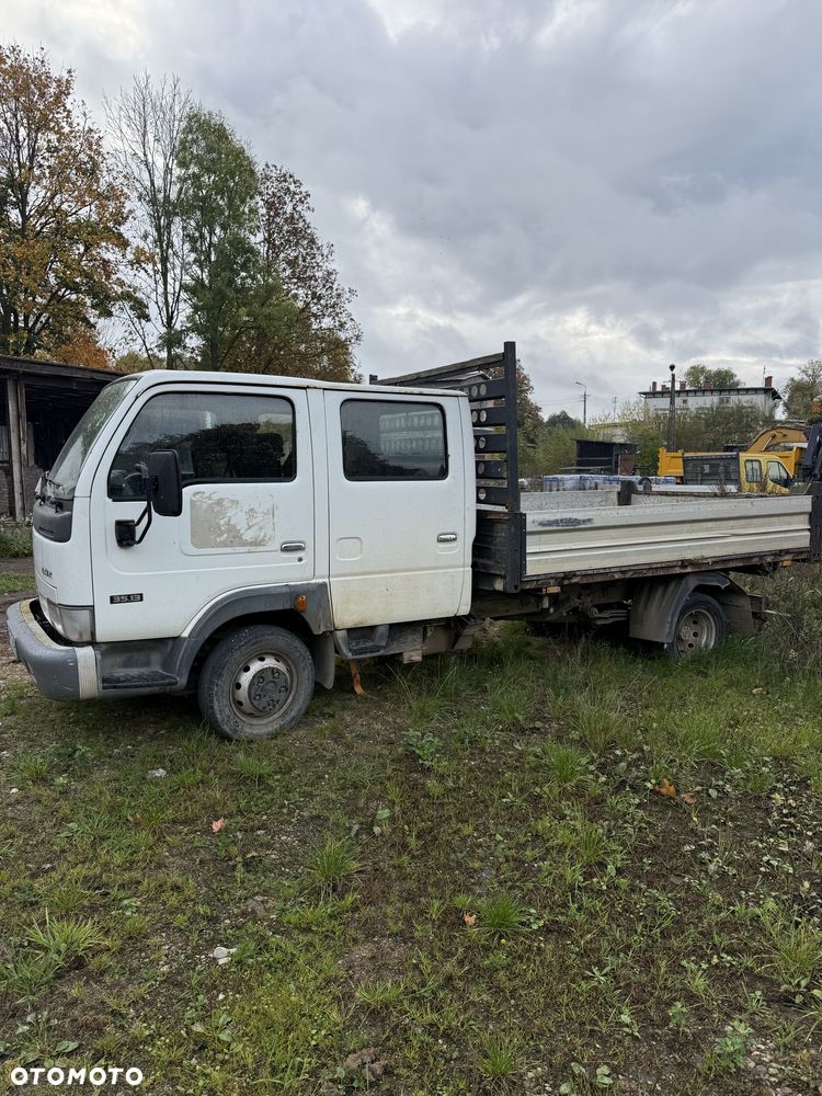 Nissan Pickup 2006 photo 2