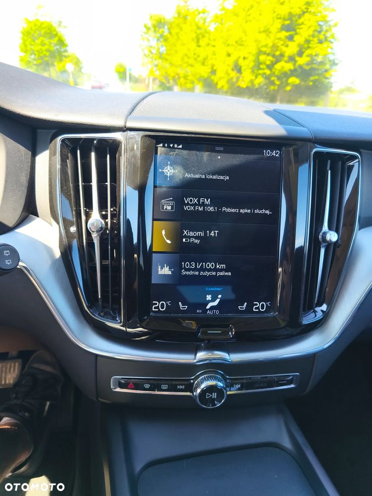 Volvo XC 60 T6 AWD Geartronic Momentum Pro - 10