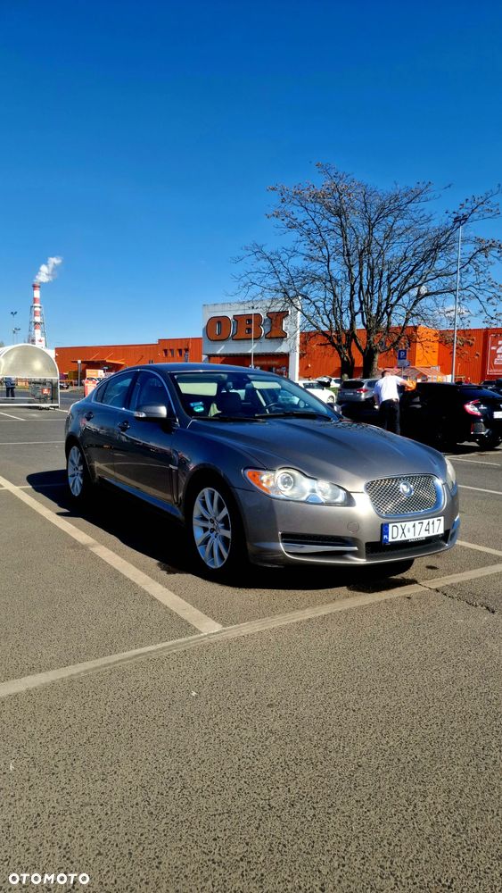 Jaguar XF 2.7 V6 D Luxury - 1