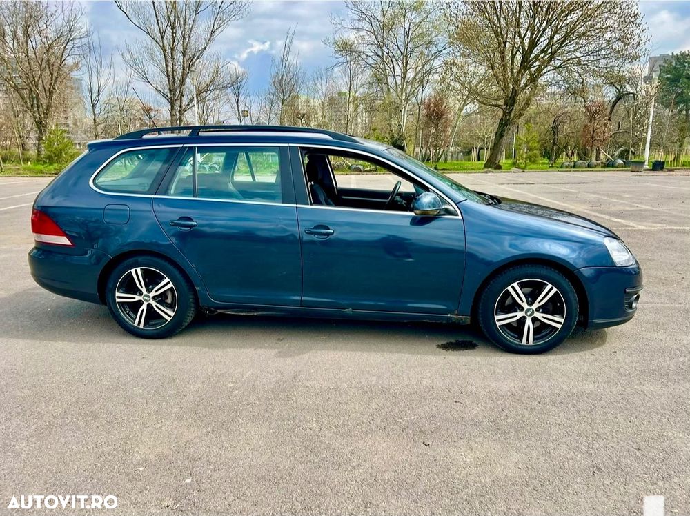 Volkswagen Golf 2.0 TDI Comfortline DSG - 10
