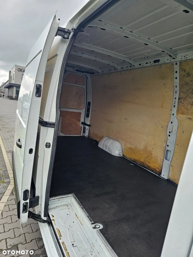 Nissan NV 400 - 14